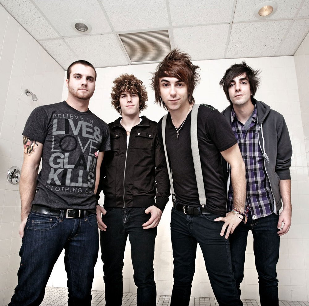 all red fila disruptor 2