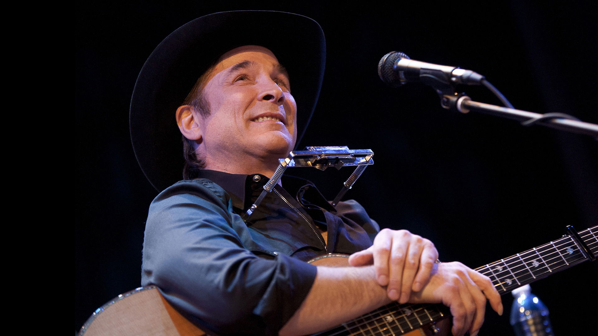 where does clint black live