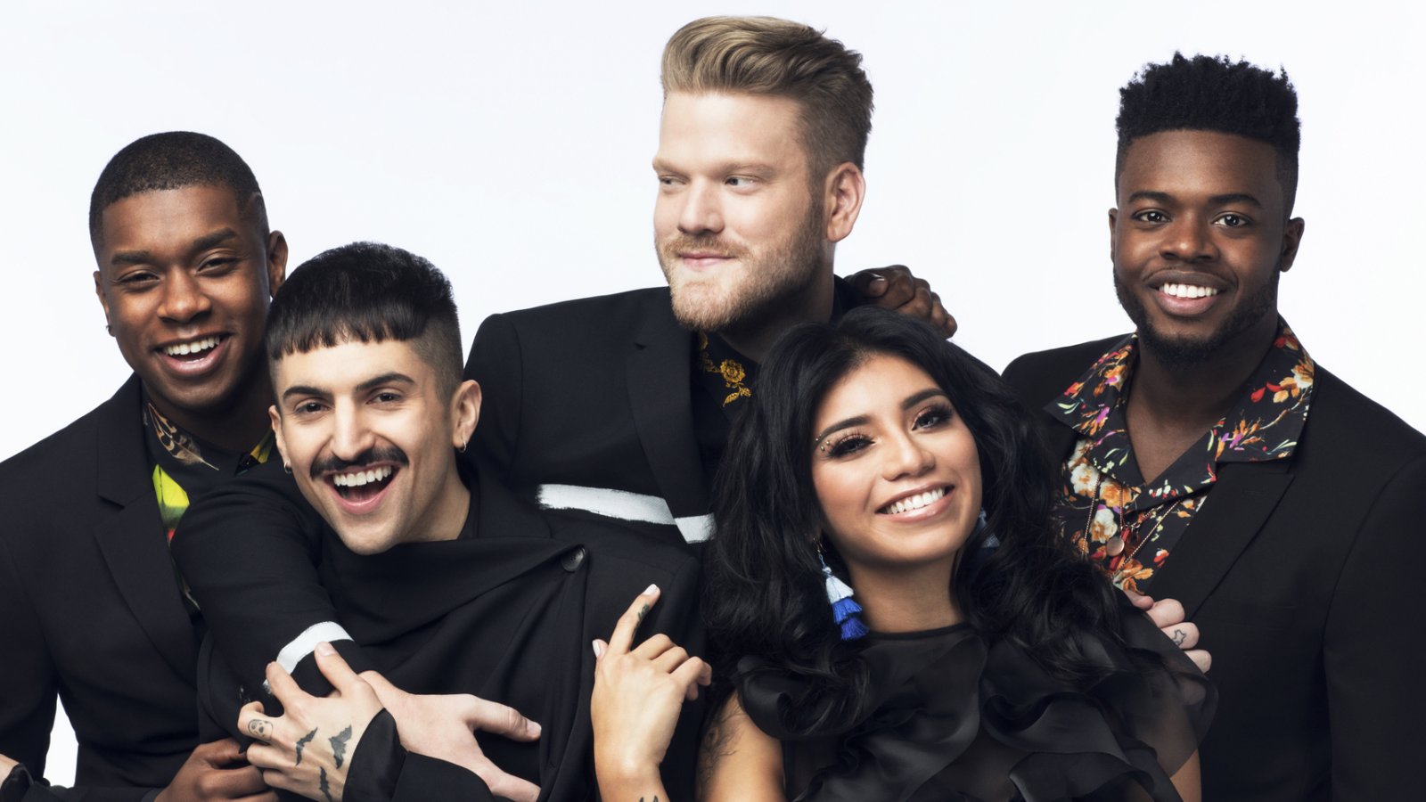 Pentatonix carol. Пентатоникс. Пентатоникс 2022. Pentatonix 2021. Пентатоникс музыканты.