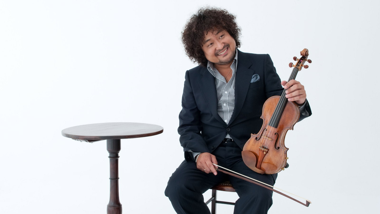 Taro Hakase