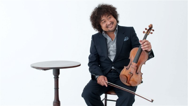 Taro Hakase