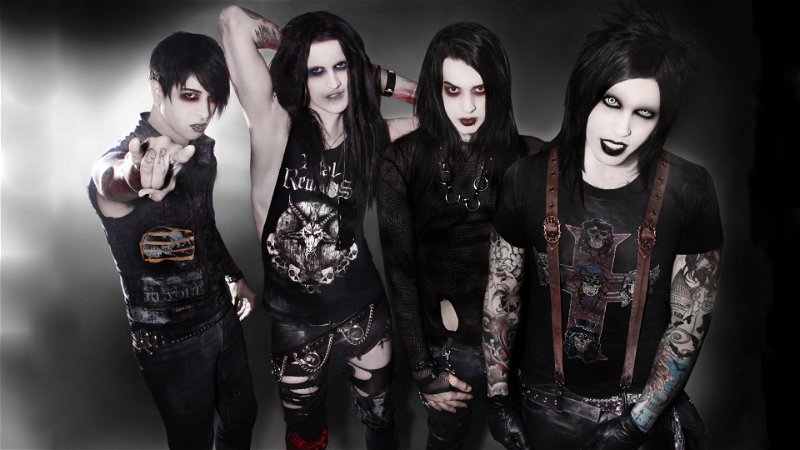 Vampires Everywhere!
